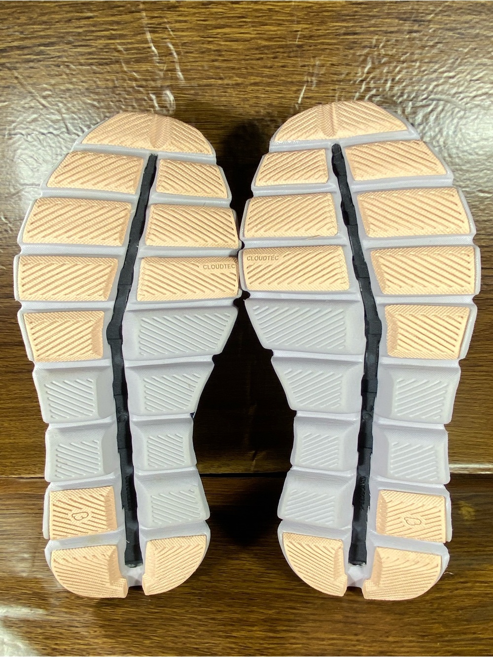 On Cloud x women’s shoes size 8 - Picture 9 of 12
